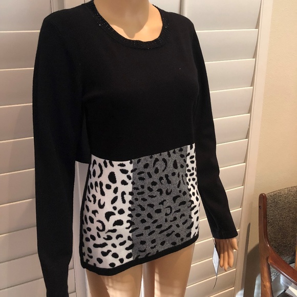 NWT VEX & CO WOMEN BLACK  & ANIMAL PRINT SWEATER - Picture 2 of 7